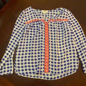 Vineyard Vines top size medium